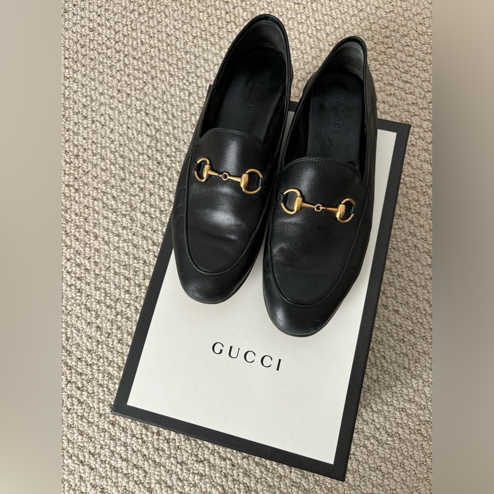 Gucci Black Leather Loafers with Gold Hardware